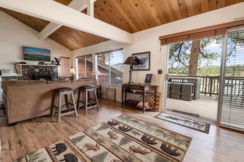 Lakefront Bay View - On the Lake House in Big Bear