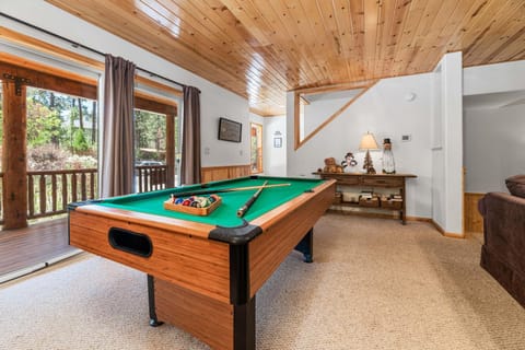 Juniper Chalet - Close to Lake and Slopes House in Big Bear