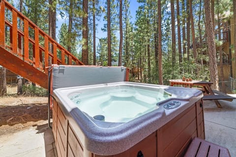 Juniper Chalet - Close to Lake and Slopes House in Big Bear