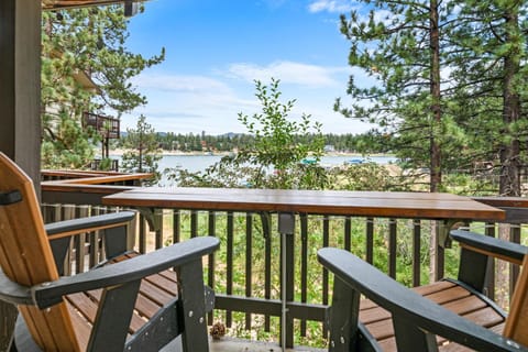 Lakefront the Cove - On the Lake House in Big Bear