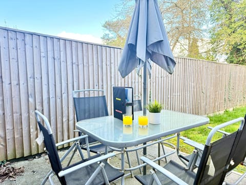 Patio, Day, View (from property/room), Dining area