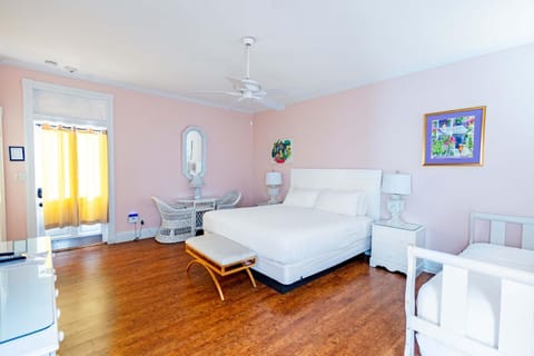 King Suite at Curry Mansion with Heated Pool! Inn in Key West