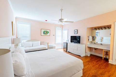 King Suite at Curry Mansion with Heated Pool! Inn in Key West