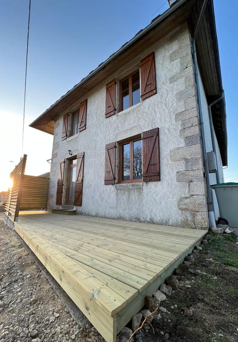 Maison rénovée au cœur du Haut-Jura House in Jura