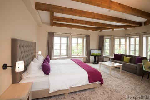 Bed, Photo of the whole room