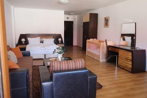 АПАРТАМЕНТ ЗА ГОСТИ ЕВЕЛИН Apartment hotel in Decentralized Administration of Macedonia and Thrace