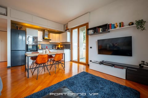 Communal lounge/ TV room, TV and multimedia, Kitchen or kitchenette, Living room, Seating area, Dining area, Evening entertainment, minibar, pet friendly, stove