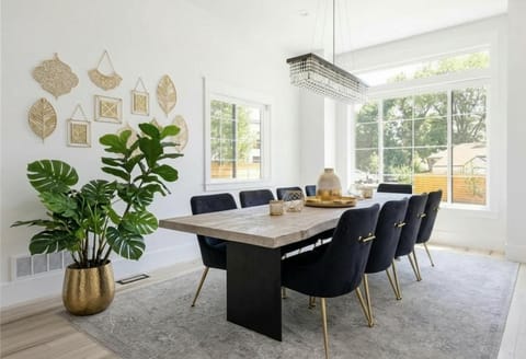 New! Pure Luxury W Private Pool/Spa & Game Center! House in Westminster