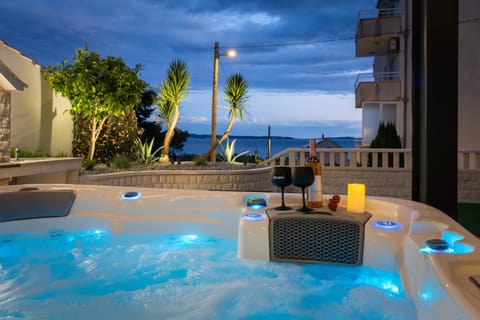 Night, Hot Tub, Sea view