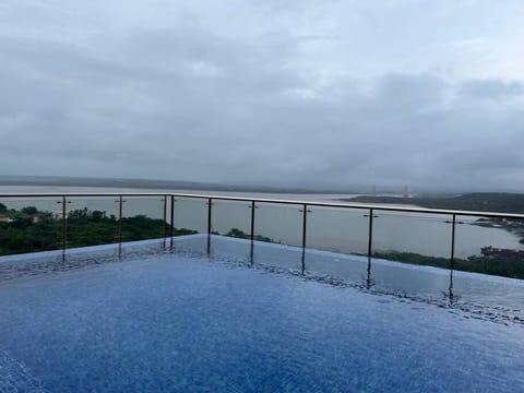 Natural landscape, View (from property/room), Balcony/Terrace, Pool view, Swimming pool, Swimming pool