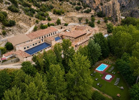 Property building, Natural landscape, Bird's eye view, Swimming pool