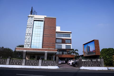 Property building, Facade/entrance