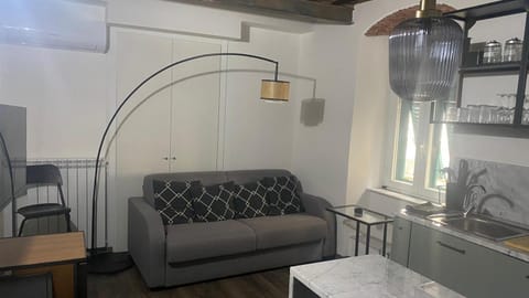 Stupendo bilocale nuovissimo con finiture di lusso Apartment in Carrara