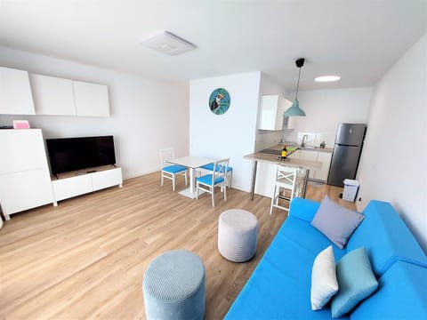 TV and multimedia, Kitchen or kitchenette, Living room, Dining area