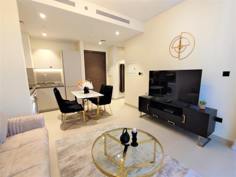 Communal lounge/ TV room, TV and multimedia, Living room, Seating area