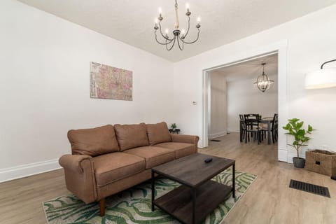 Housepitality - The Madison House - Brand New House in Ohio