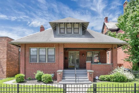 Updated 4BD House Near German Village w Parking House in Ohio