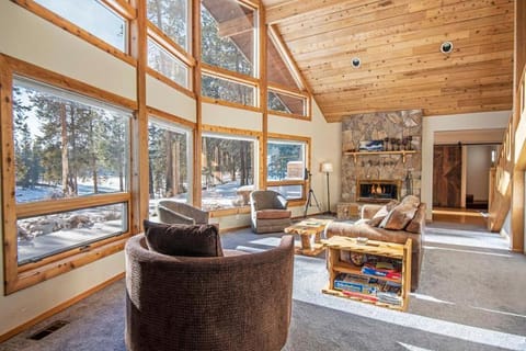 Deschutes Riverfront Home - Meredith Lodging House in Three Rivers