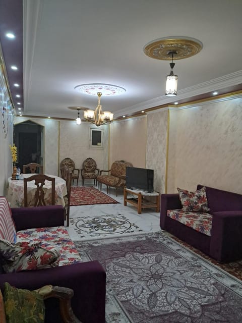 Communal lounge/ TV room, TV and multimedia, Living room, Photo of the whole room, Seating area, Evening entertainment