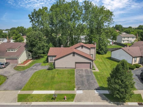 Housepitality - The Gahanna Hideaway Apartment in Gahanna