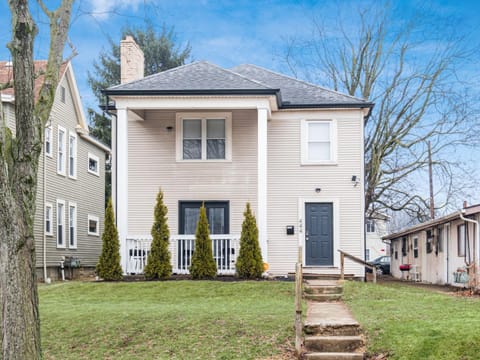 Stay in the Palazzo in OSU! 10 BEDS! House in Ohio