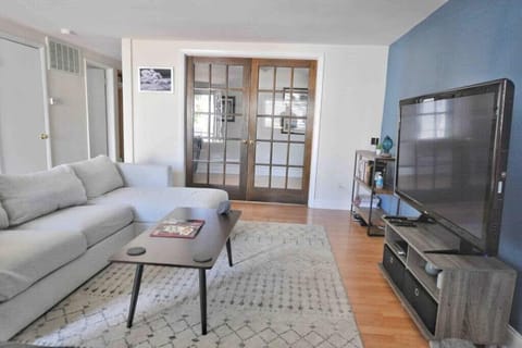 Housepitality - Top Choice Flat - Location House in Ohio