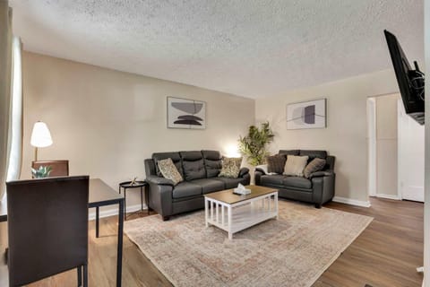 The Lucky 7's Inn-5 Beds House in Ohio