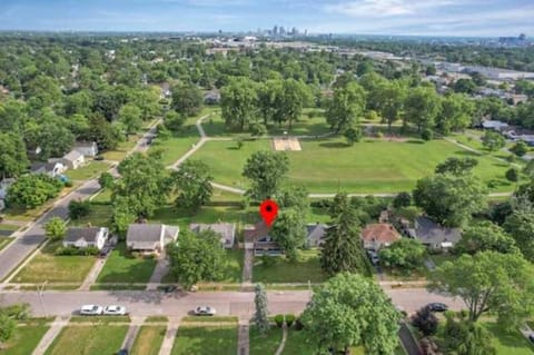 The Lucky 7's Inn-5 Beds House in Ohio