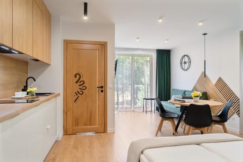 Bathroom, Kitchen or kitchenette, Living room, Seating area, Dining area, Bedroom