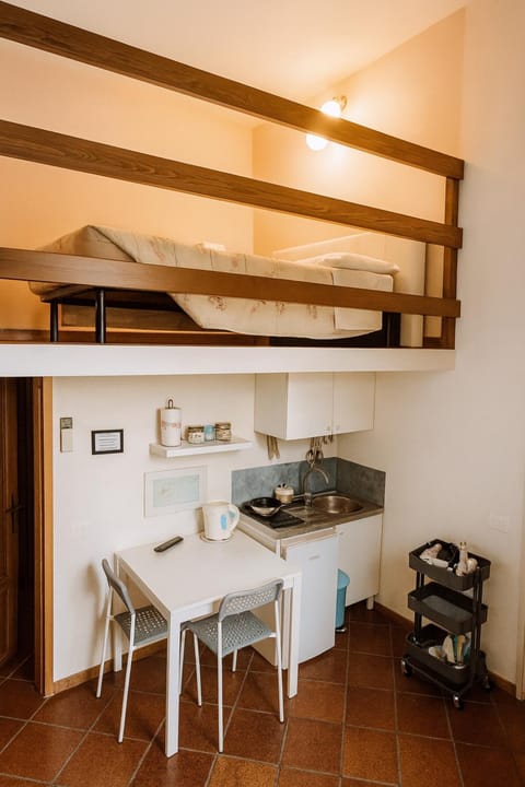 Loft azalea garden WiFi air conditioning Apartment in Florence