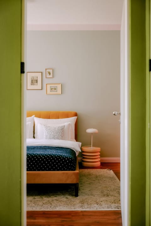 Bed, TV and multimedia, Decorative detail, Bedroom, heating, internet, wardrobe, air conditioner