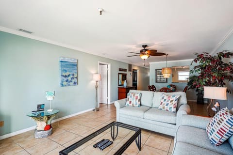 Sea Breeze 106 House in Madeira Beach