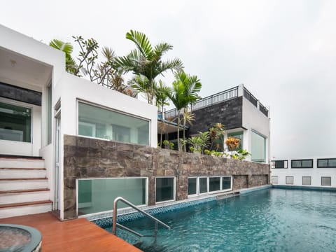 Pool view, Swimming pool