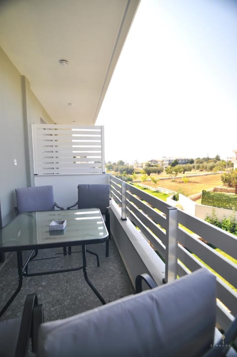 Zennova Sirene Luxury Studios Apartment in Halkidiki