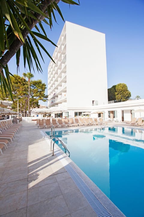 Day, Swimming pool