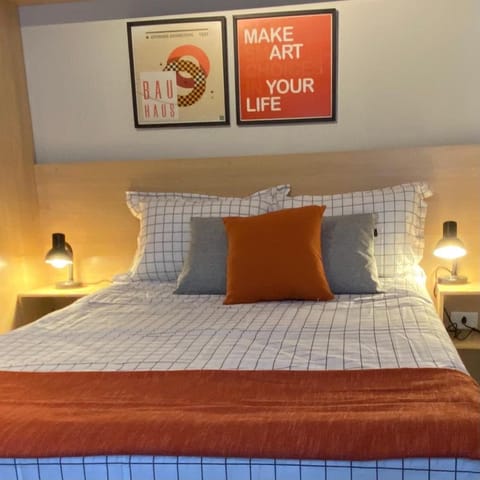 Bed, Photo of the whole room