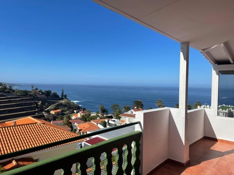 Natural landscape, Balcony/Terrace, Sea view