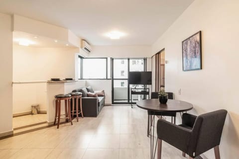 TV and multimedia, Living room, Seating area, Dining area, air conditioner