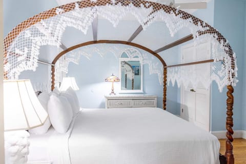 Deluxe King with Balcony - at James House with Parking! Inn in Key West