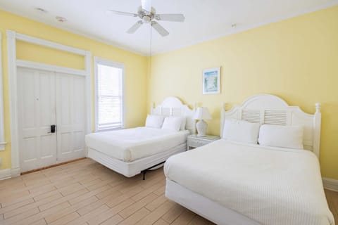 Deluxe Queen at the Curry Mansion - Parking & Heated Pool! Inn in Key West