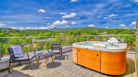 Hot Tub, Balcony/Terrace