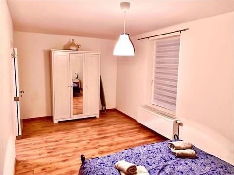 Maison proche du centre ville de la gare l aéroport de Charleroi House in Charleroi