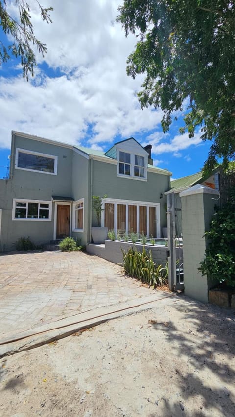 Best place ever - beach style cozy apartment Apartment in Cape Town