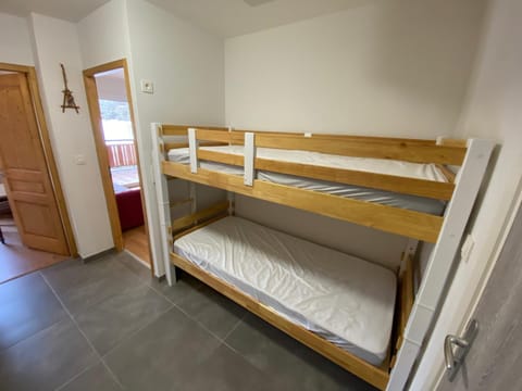 Appartement contemporain et lumineux avec parking, animaux admis - FR-1-693-84 Apartment in Châtel