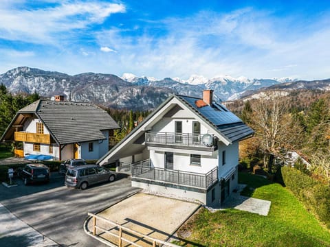Property building, Natural landscape, Mountain view, Parking