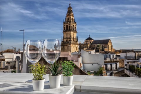 View (from property/room), Balcony/Terrace, City view, Landmark view