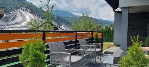 Property building, View (from property/room), Balcony/Terrace, Mountain view