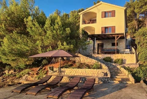 Property building, Day, Natural landscape, View (from property/room), sunbed
