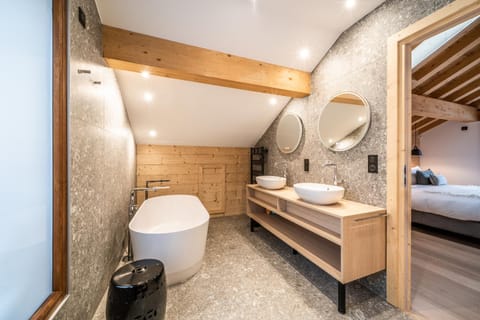 Bathroom, Bedroom, Bath