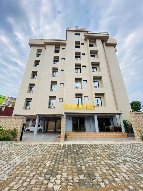Property building, Facade/entrance